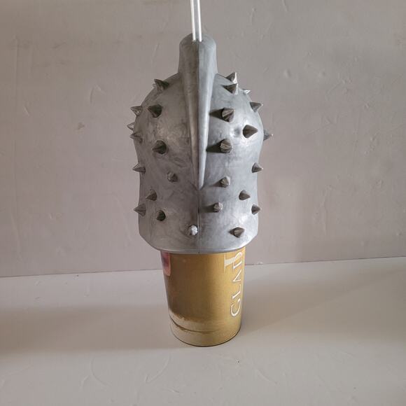 Gladiator Cup 32oz with Helmet Lid - Like New! - Picture 3 of 10